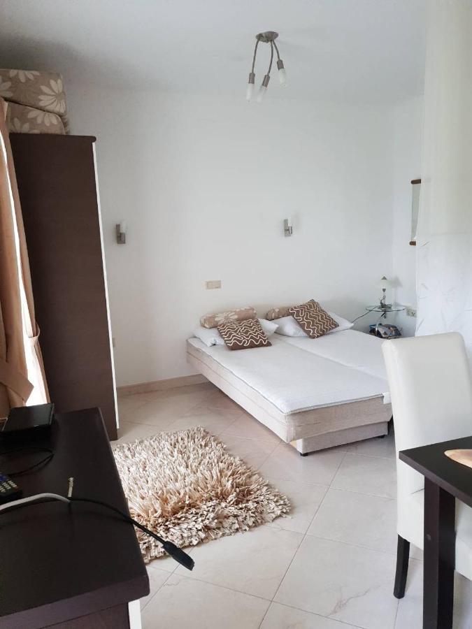 Apartments Maria Donje Celo ภายนอก รูปภาพ
